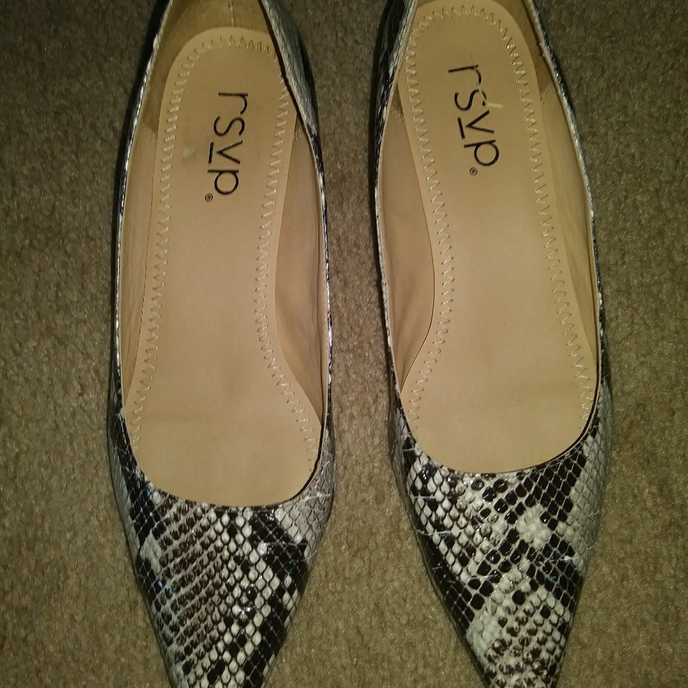 RSVP tan & brown kitten heel pumps, size 9W